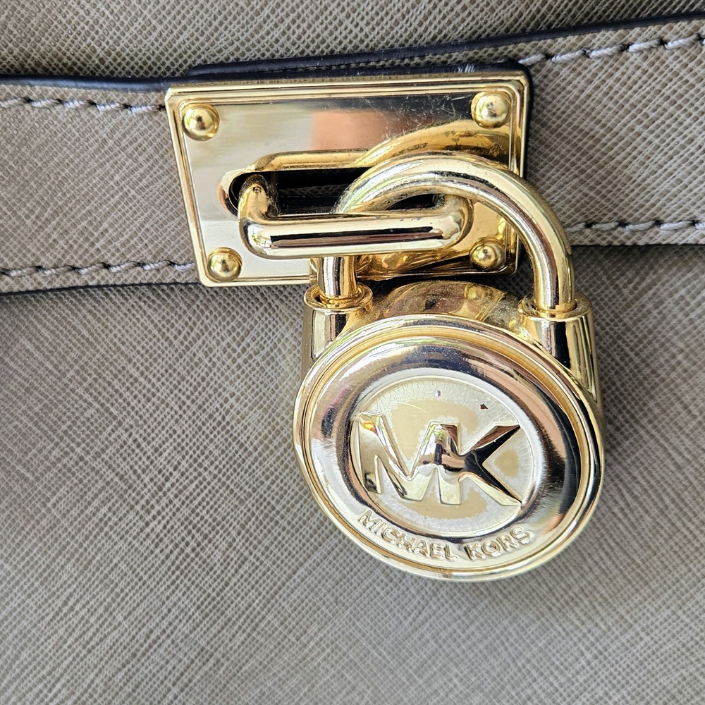 Michael Kors Tan Tote Bag Goldtone  Chain - Picture 4 of 10